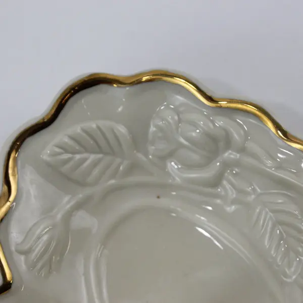 Heart Shaped Ring Holder Embossed Roses Gold Trim