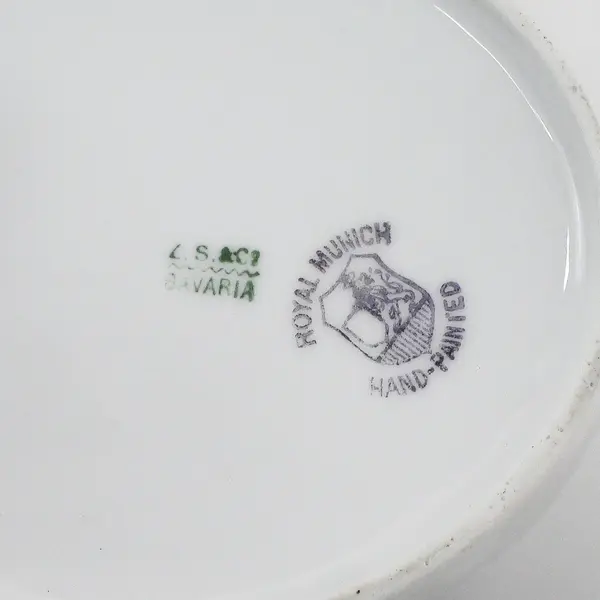 Royal Munich Hand Painted Wild Rose Pattern Sugar Bowl Bavaria