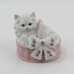 1982 Mann San Francisco Music Box Persian Cat In A Basket Plays Memory