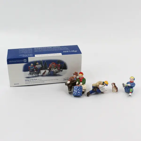 Dept 56 Snow Village Sitting In The Park 4-Piece Accessory Set 2000 55100