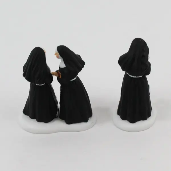 1999 Dept 56 Alpine village Accessory Sisters Of The Abbey 56213