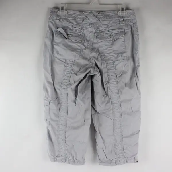 Style & Co. Light Gray Low-Rise Cargo Capris Women's Size 6P