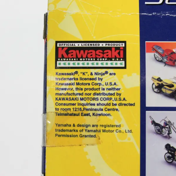 Motor Max Kawasaki DT 350 Super Bikes 1:24 Die-Cast Motocross Bike w/ Box