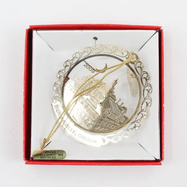 2009 McMinnville Oregon Hotel Gold Brass Ornament Boxed 24K Gold Finish Brass