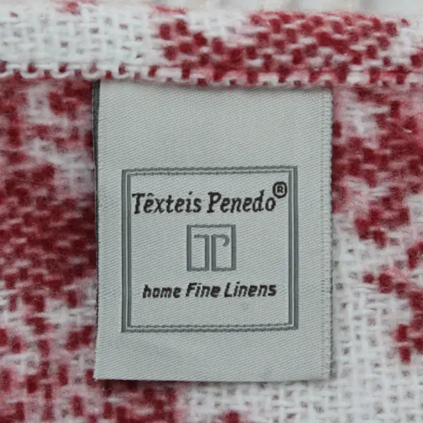 Texteis Penedo Home Fine Linens Christmas Snowflake Throw Blanket Red Ivory