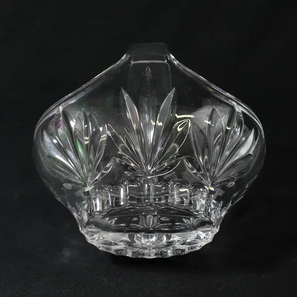Palm Leaf Cut Crystal Basket 5.5"