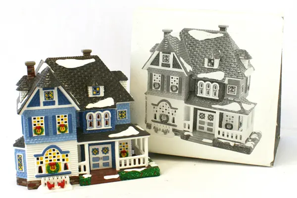 1996 Dept 56 Snow Village Shingle Victorian 54884