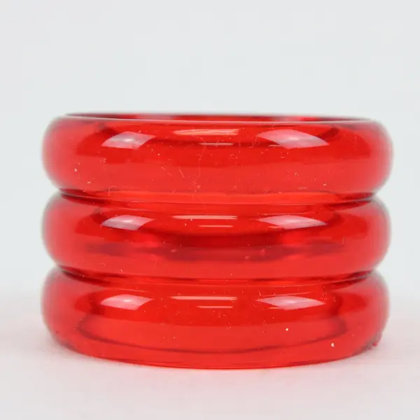 Set of 4 Red Hard Plastic Translucent Retro-Style Napkin Rings in box