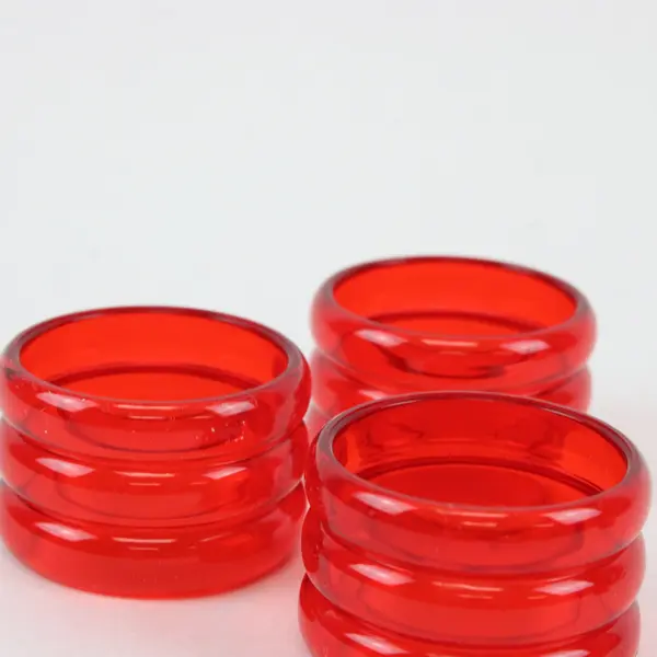 Set of 4 Red Hard Plastic Translucent Retro-Style Napkin Rings in box