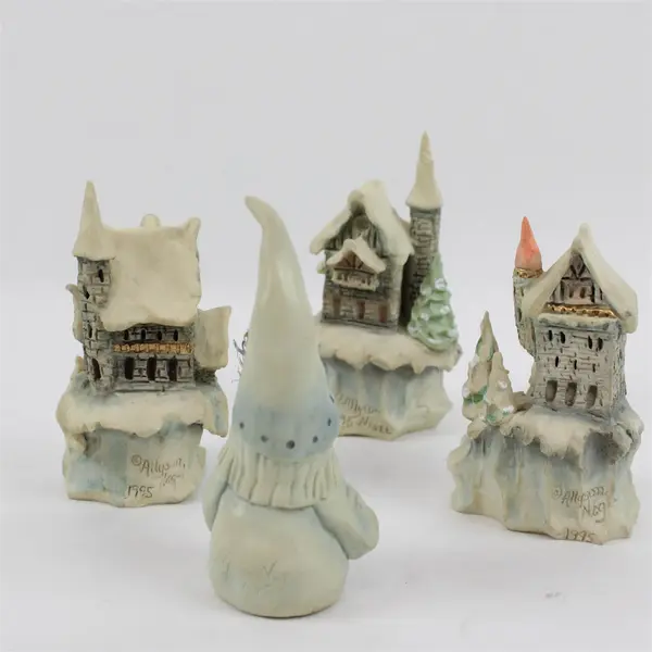 Allyson Nagel Porcelain Winter Castle Holiday Village 3 Buildings 1 Gnome
