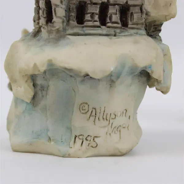 Allyson Nagel Porcelain Winter Castle Holiday Village 3 Buildings 1 Gnome
