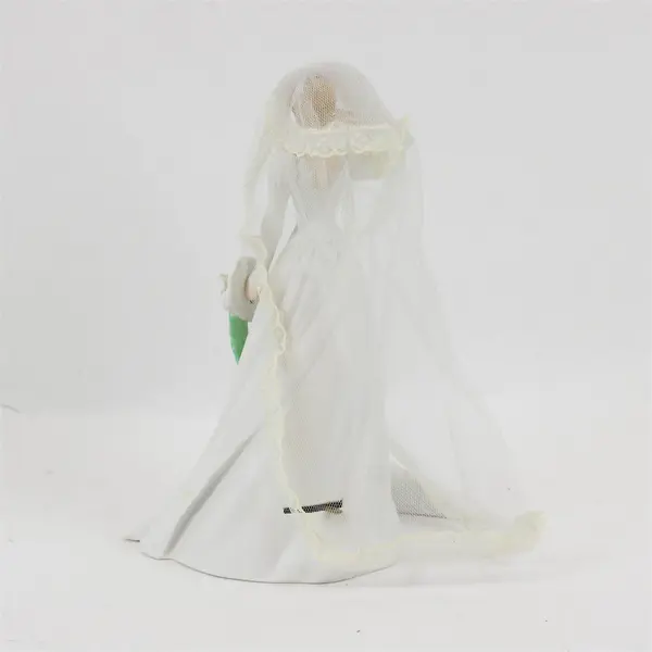 1987 Enesco Saluting Bride G.G. Santiago Music Box Figurine Ever Green