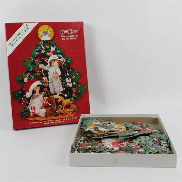 Springbok Christmas Tree-Shaped More Than 500 Pc Jigsaw Puzzle Complete