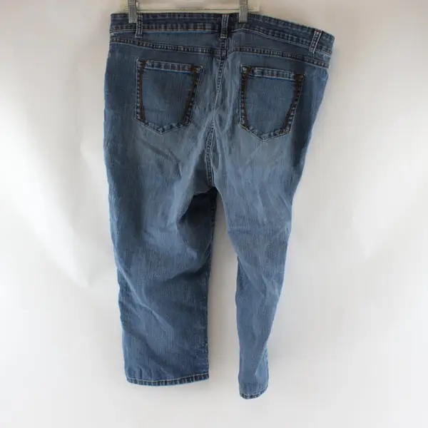 Croft & Barrow Womens Medium Wash Classic Fit Denim Capris Size 18