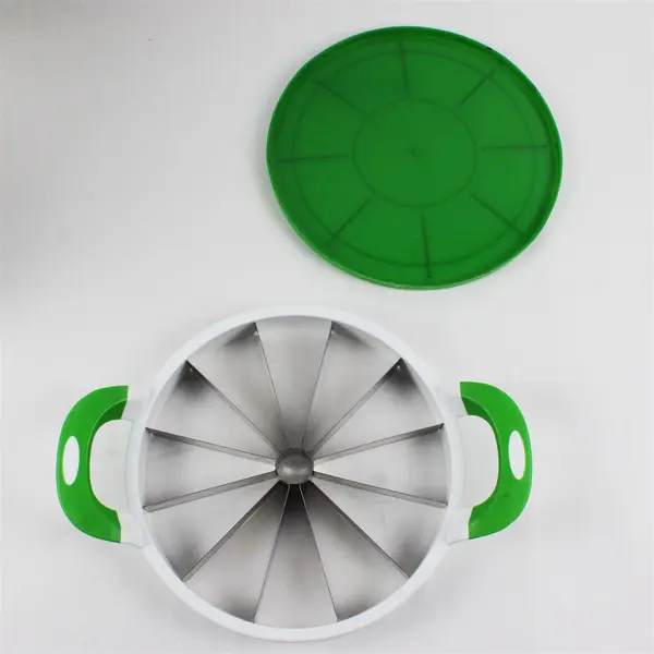 12-Slice Manual Melon Slicer Kitchen Gadget