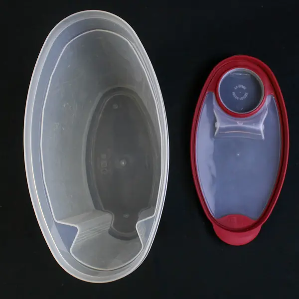 Rubbermaid 1.5 Gallon Plastic Pitcher Storage Container Red Lid