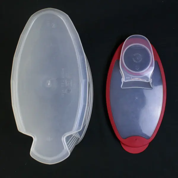Rubbermaid 1.5 Gallon Plastic Pitcher Storage Container Red Lid