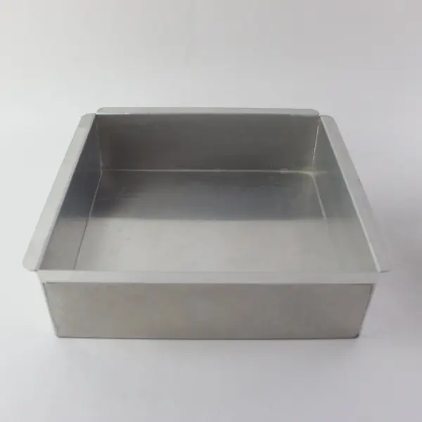 Set of 2 Magic Line Square Aluminum Cake Pans 8in 10in