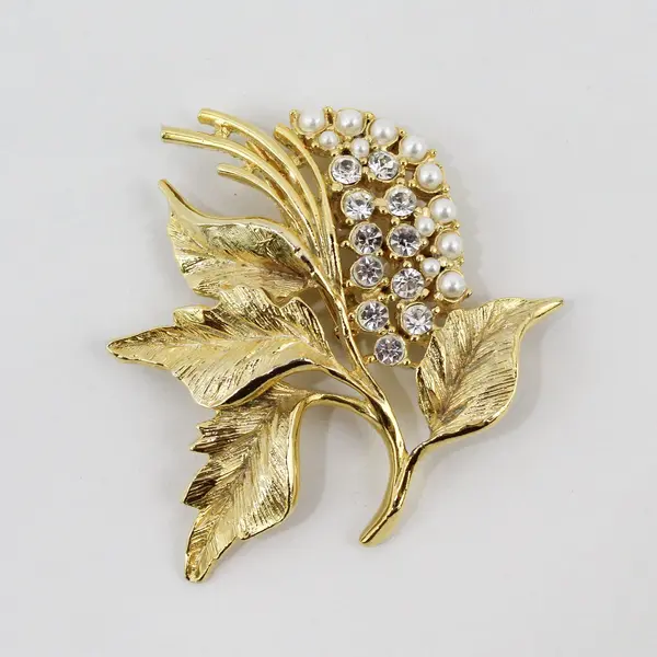 Gerry's Gold Tone Floral Leaf Rhinestone Pearl Brooch Pin