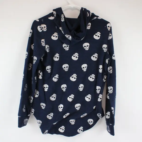 No Boundaries Youth Lightweight Pullover Glitter Skull Patterned Top, M (7-9)