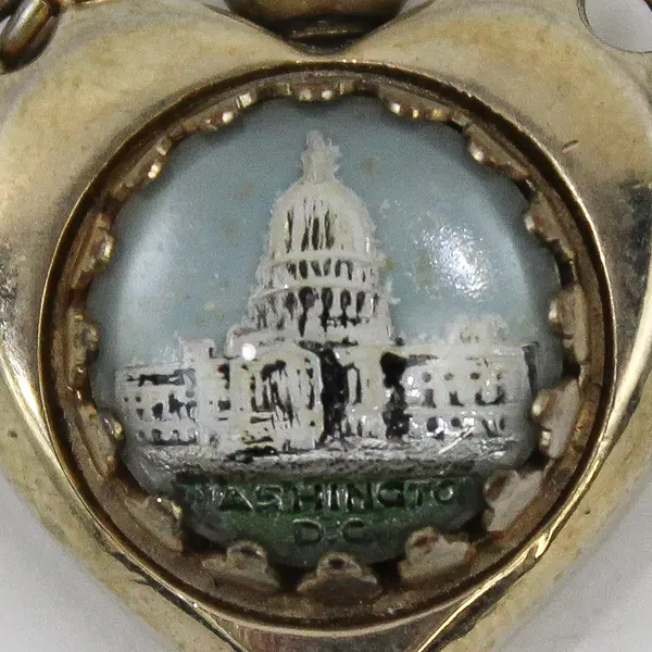 Antique Washington DC Capitol Intaglio Glass Heart Pendant Charm