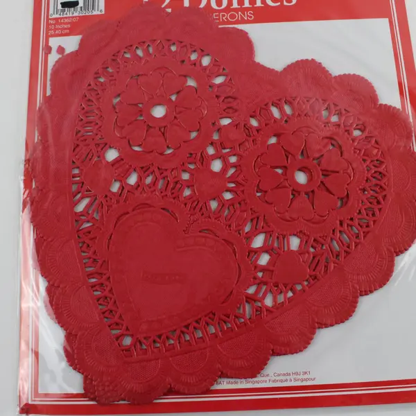 Lot of 36 NEW SEALED Amscan Red Heart-Shaped Doilies 10" Party Supplies