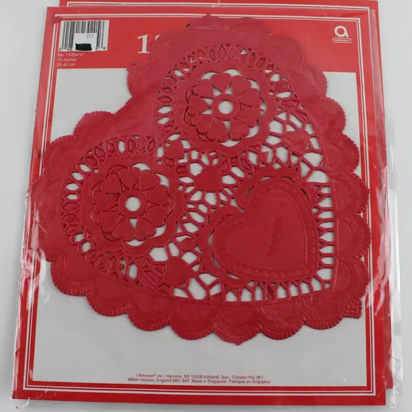 Lot of 36 NEW SEALED Amscan Red Heart-Shaped Doilies 10" Party Supplies