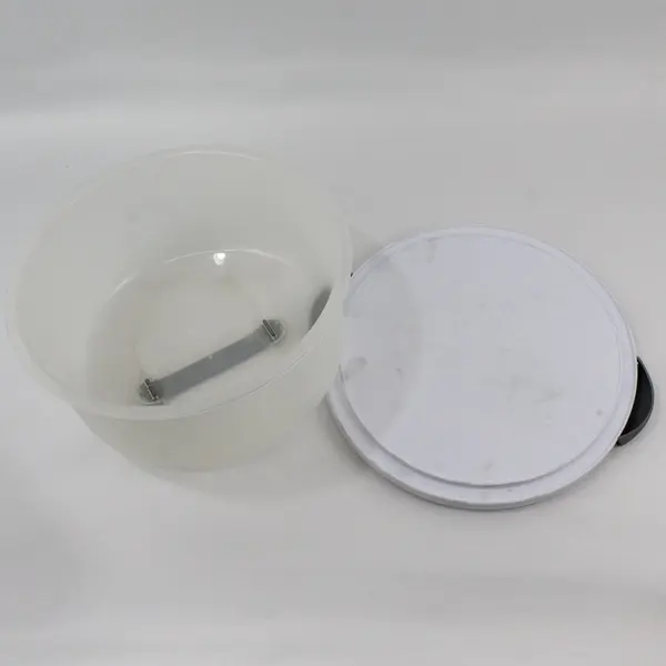 Sterilite 0200-B Round Cake Carrier 11.5" FLAWED