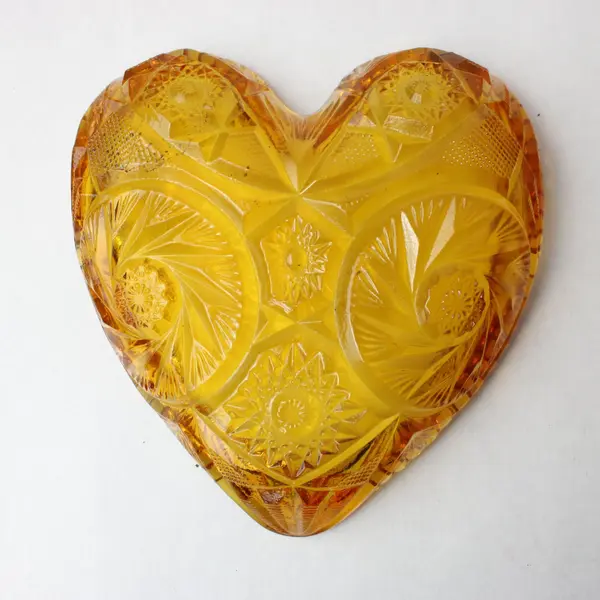 Vintage Heritage Glassware LE Smith Glass Company Amber Heart Dish
