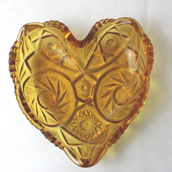 Vintage Heritage Glassware LE Smith Glass Company Amber Heart Dish