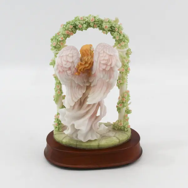 Roman Seraphim Classics Cassandra Heavenly Beauty Music Box 96692