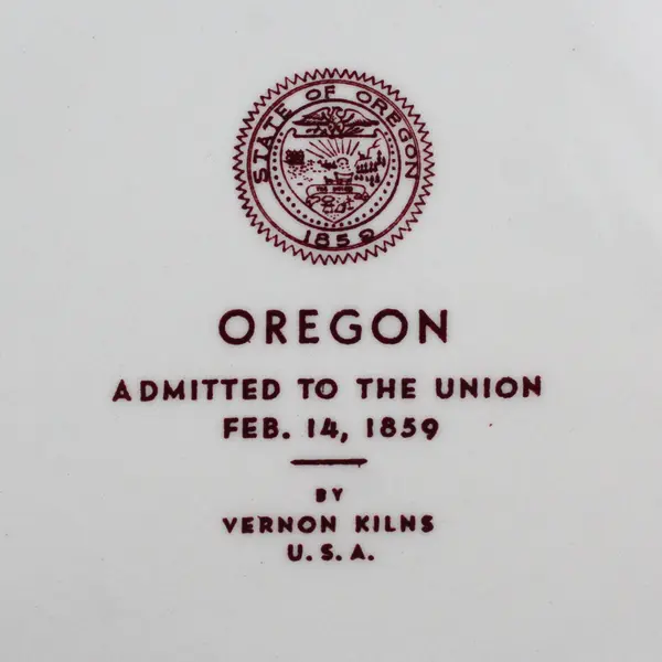 Vernon Kilns Famous Oregon Landmarks Stoneware Plate 10.5"