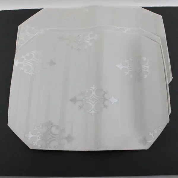 Lot of 4 White Damask Placemats 17.5"