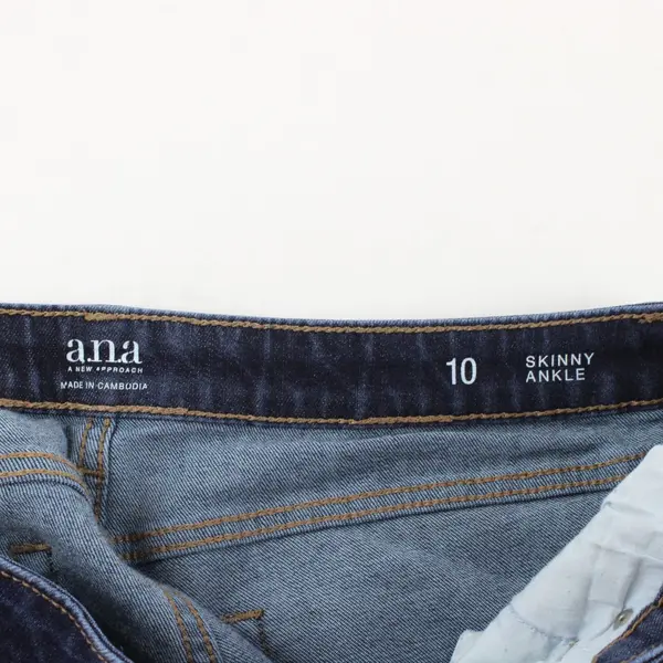 a.n.a A New Approach Jeans Women's 10 Blue Dark Wash Skinny Ankle Denim Stretch
