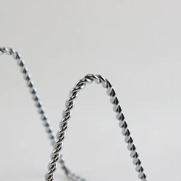 Lot of 4 Unbranded Twisted Wire Metal Display Easels Plate Stands