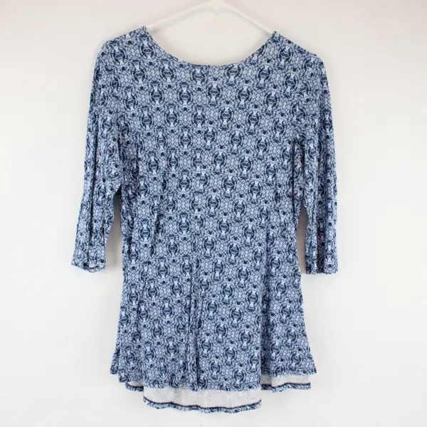 Unbranded Women's M Blue White Geometric 3/4 Sleeve Blouse