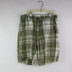 Gap Men's Size 30 Green White Plaid Casual Shorts