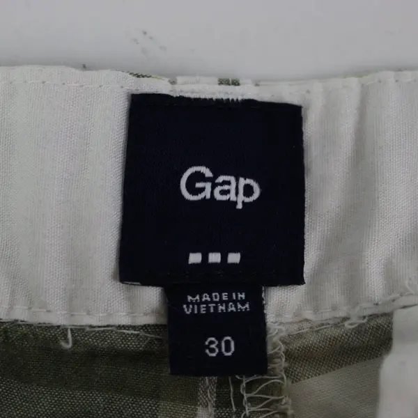 Gap Men's Size 30 Green White Plaid Casual Shorts