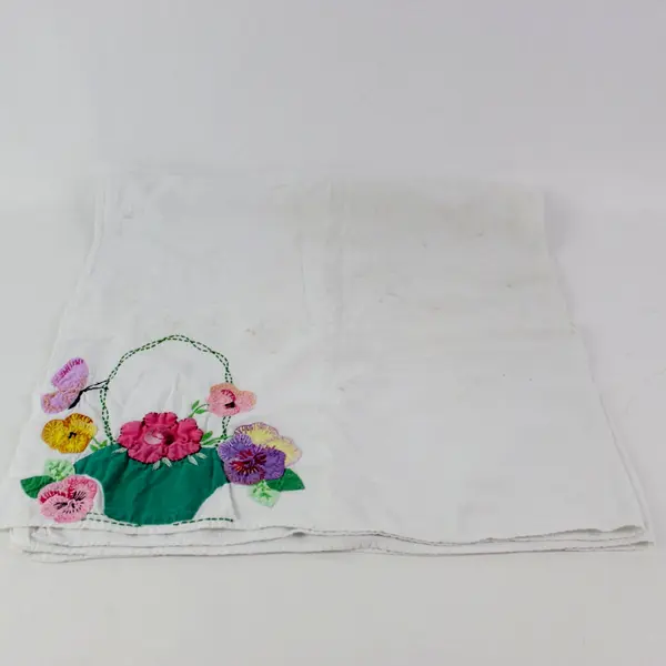 Vintage Floral Pansy Applique Tea Tablecloth 33x33 FLAWED
