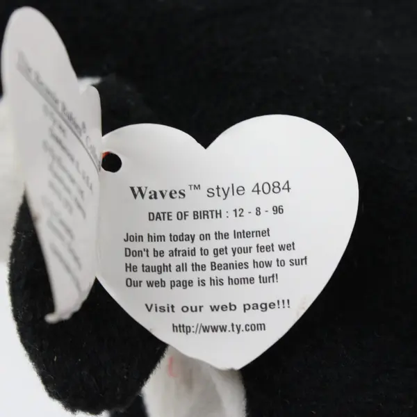 1996 Ty Beanie Baby Waves Orca Whale Retired w/ Tag Protector