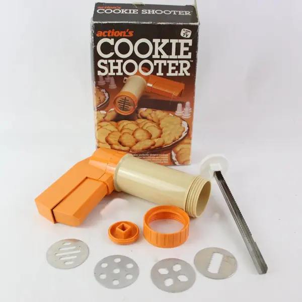 Vintage Action's Cookie Shooter Press w/ Box & 4 Metal Discs 1984