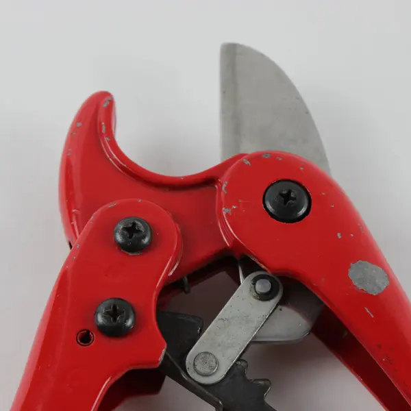 Uniweld 70087 PVC Pipe Cutter Ratchet Action 2-1/2 in Clean Cut