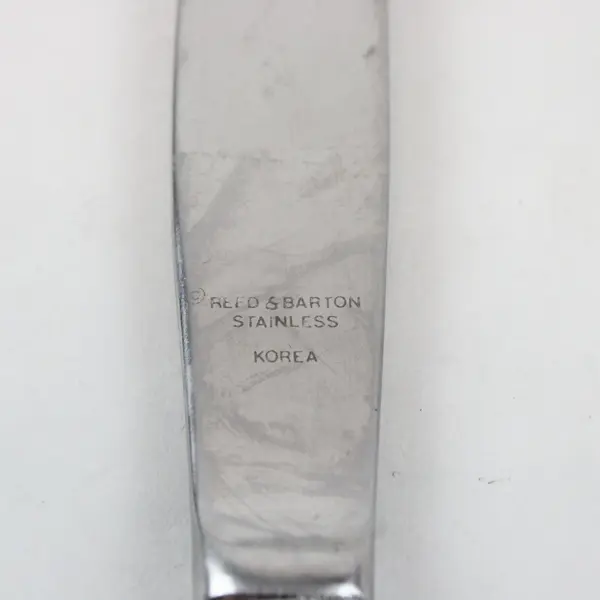 Lot of 2 Reed & Barton Stainless Steel 9" Dinner Knives Made in Korea