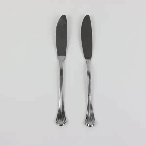 Lot of 2 Reed&Barton Estoril Stainless Steel Fluted Master Butter Knives 7 1/8"
