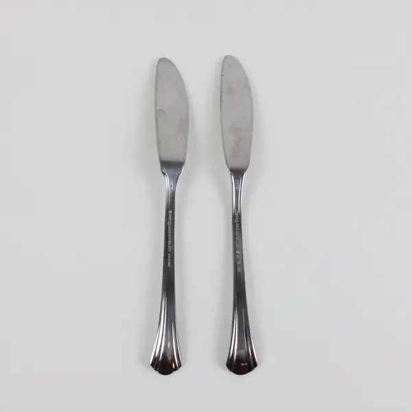 Lot of 2 Reed&Barton Estoril Stainless Steel Fluted Master Butter Knives 7 1/8"