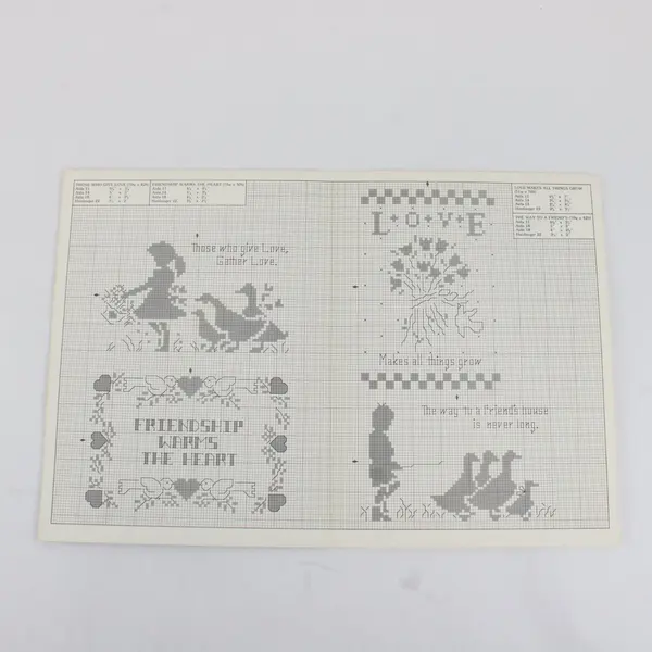 Vintage 1990 Leisure Arts #919 Friendship Warms The Heart Book 11 Figi Graphics