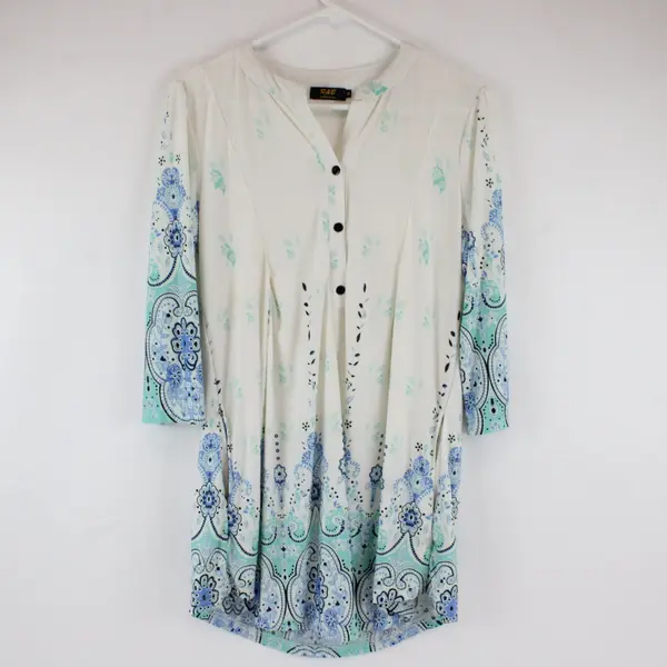 R&B Collection Floral V-Neck 3/4-Sleeve Blouse White, Green, Blue Floral Print M