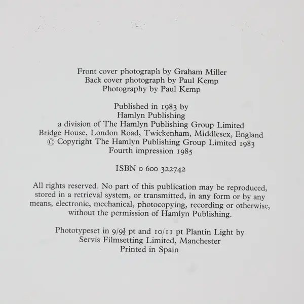 Vintage Complete Vegetarian Cookbook Janet Hunt 1985 4th Impr HC DJ UK