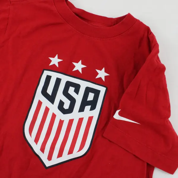 Nike USA Soccer Crest Red Short Sleeve T-Shirt Youth Size M