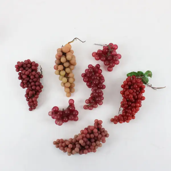 Lot of Assorted Unbranded Plastic Grapes Home Decor Craft Centerpieces